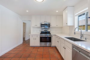 11-Kitchen