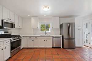 12-Kitchen