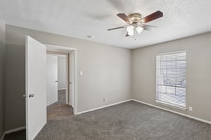 4928 El Campo Ave 218 Fort Worth-S2907-014.jpg