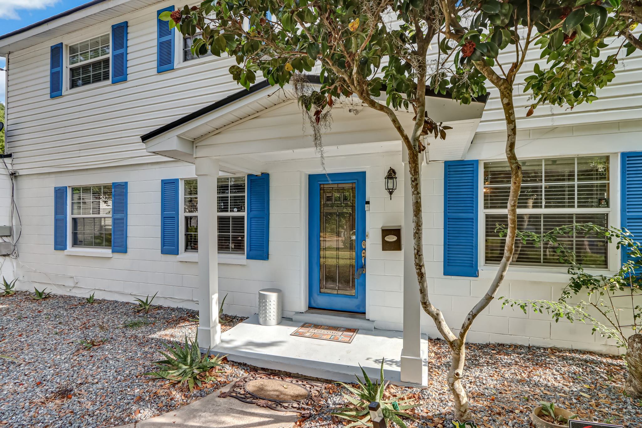 Front Entry Detail
