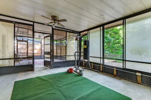 Screened-in Porch