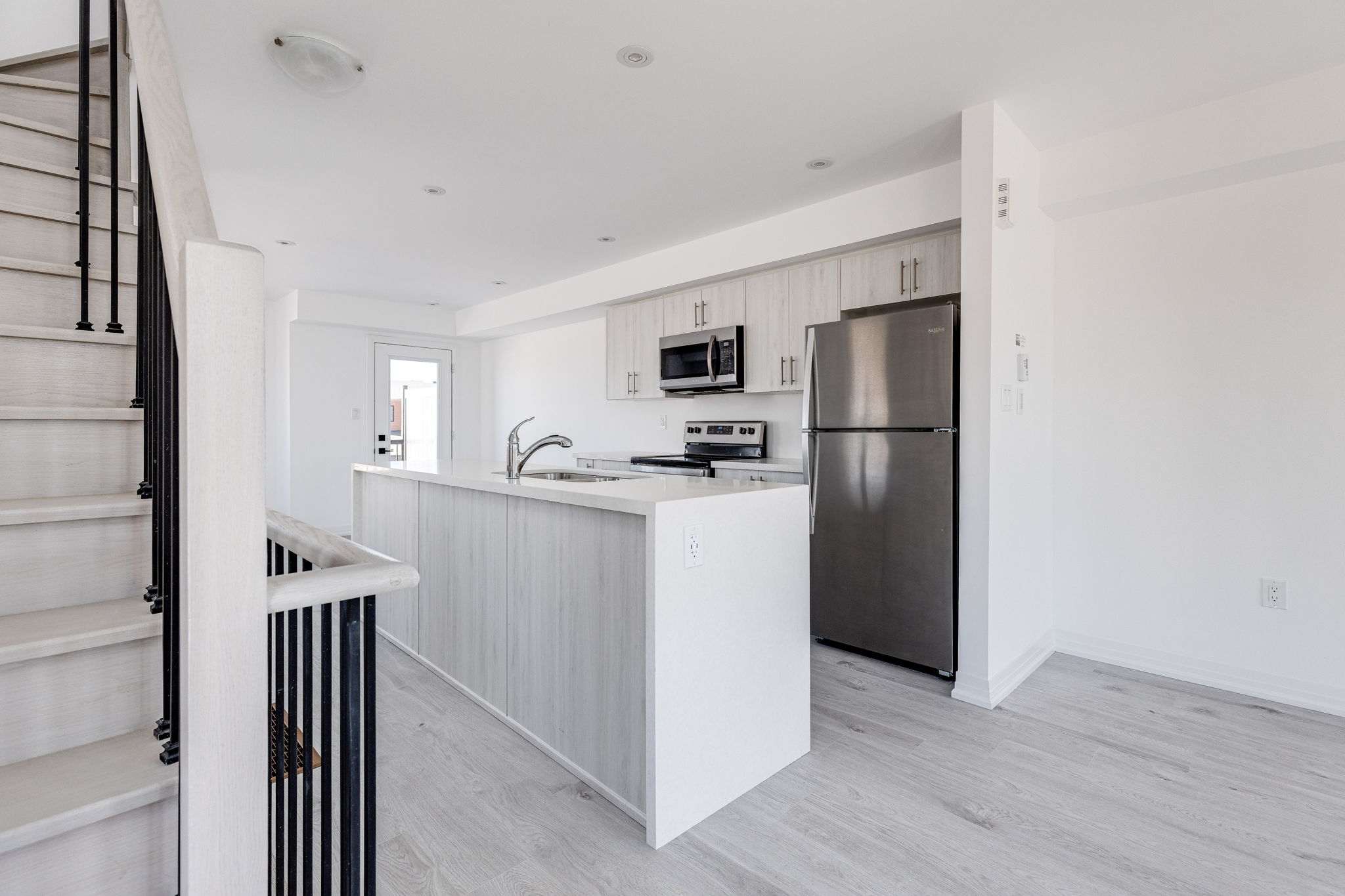 Barrie property showcase — delivered property photograph 18