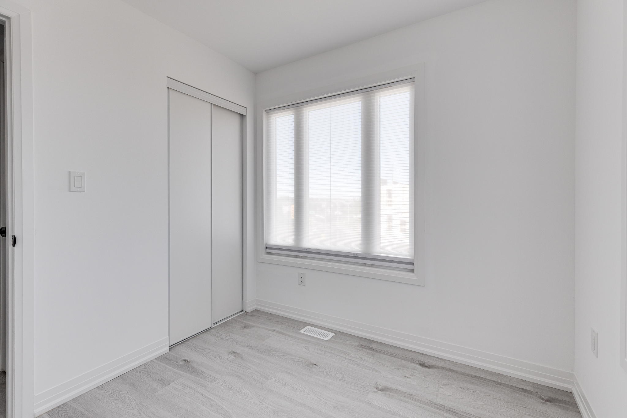 Barrie property showcase — delivered property photograph 26