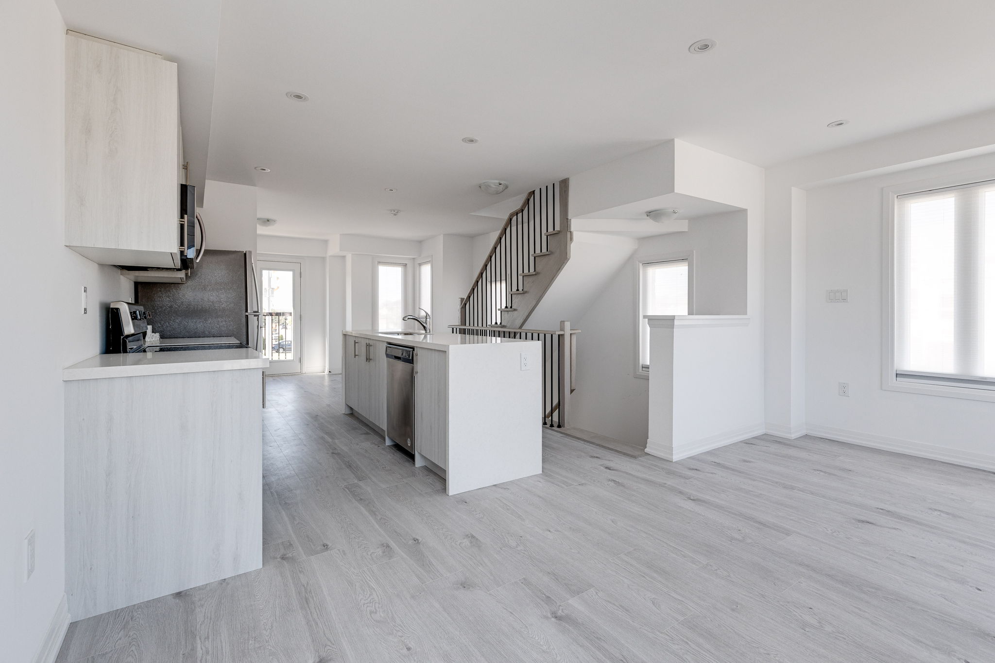 Barrie property showcase — delivered property photograph 13