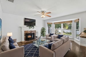 493 Harvest Oak_11 virtually staged.jpeg