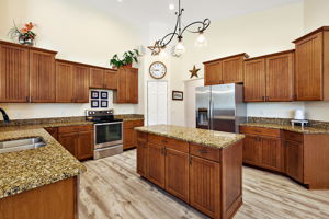 Kitchen w/ Granite & Stainless Appliances