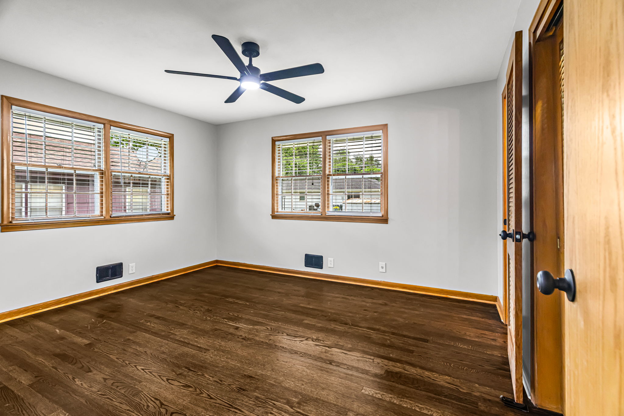 Interior-12
