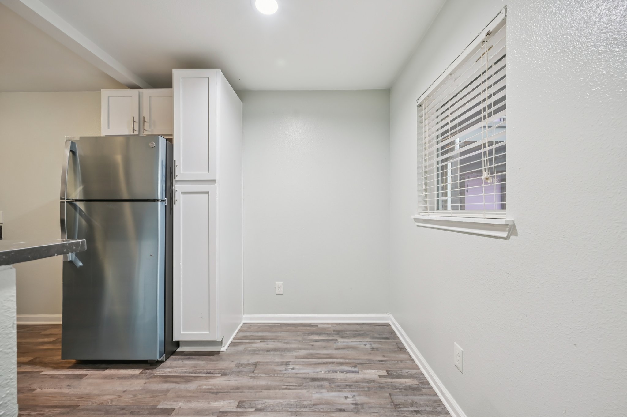 Gaston Ave 107-S1001-009.jpg