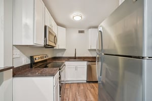 Gaston Ave 107-S1001-005.jpg