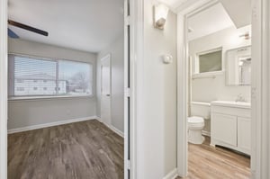 Gaston Ave 107-S1001-014.jpg