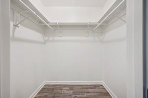 Gaston Ave 107-S1001-015.jpg