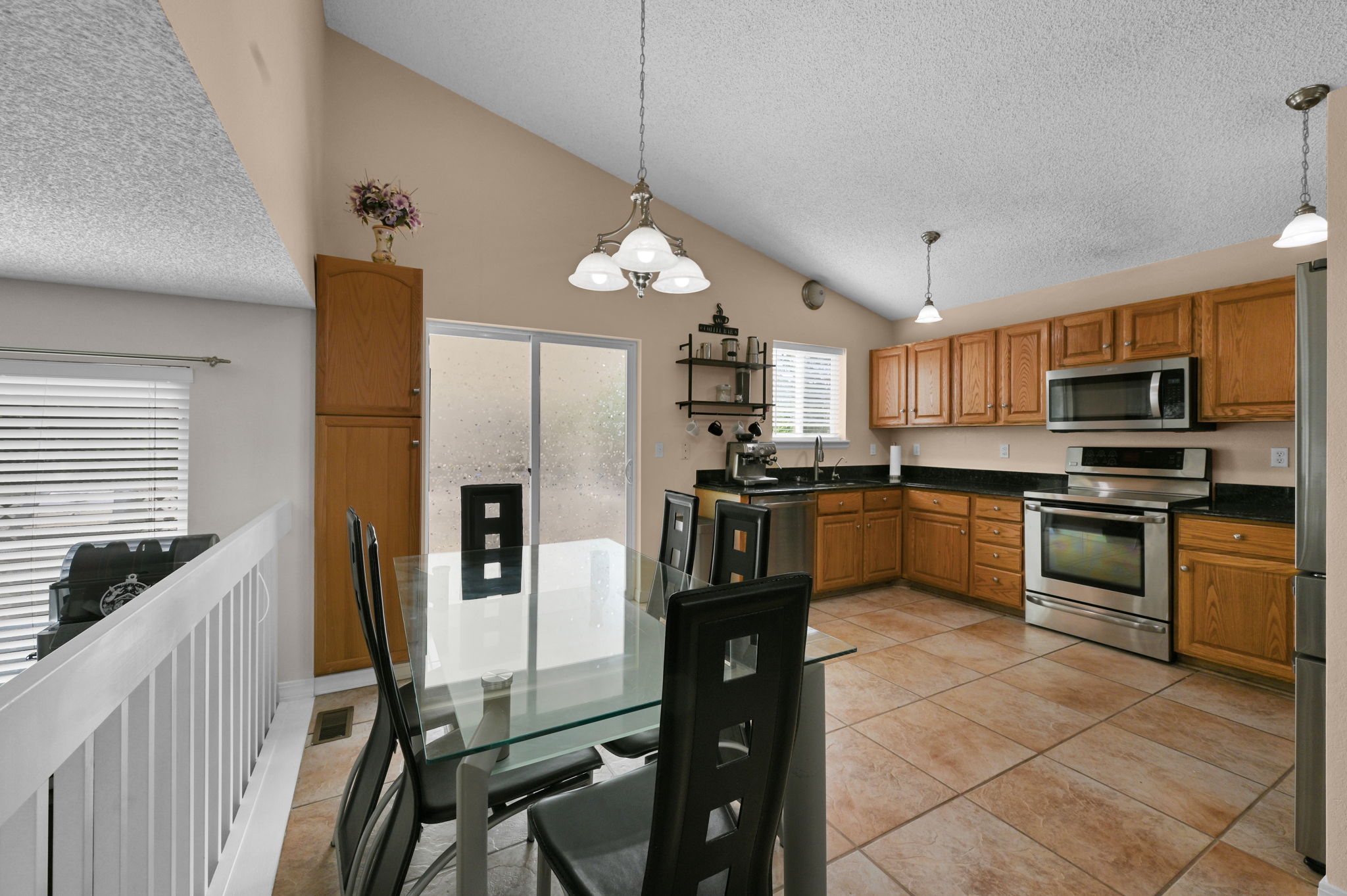 Large Open Kitchen Perfect for Entertaining