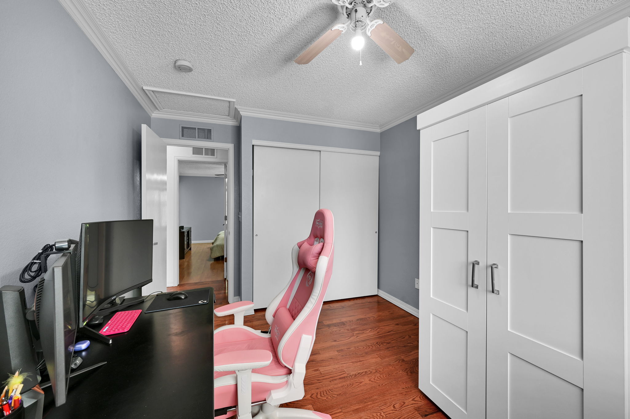 Secondary Bedroom/Office