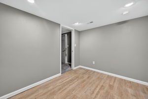  Photo 49