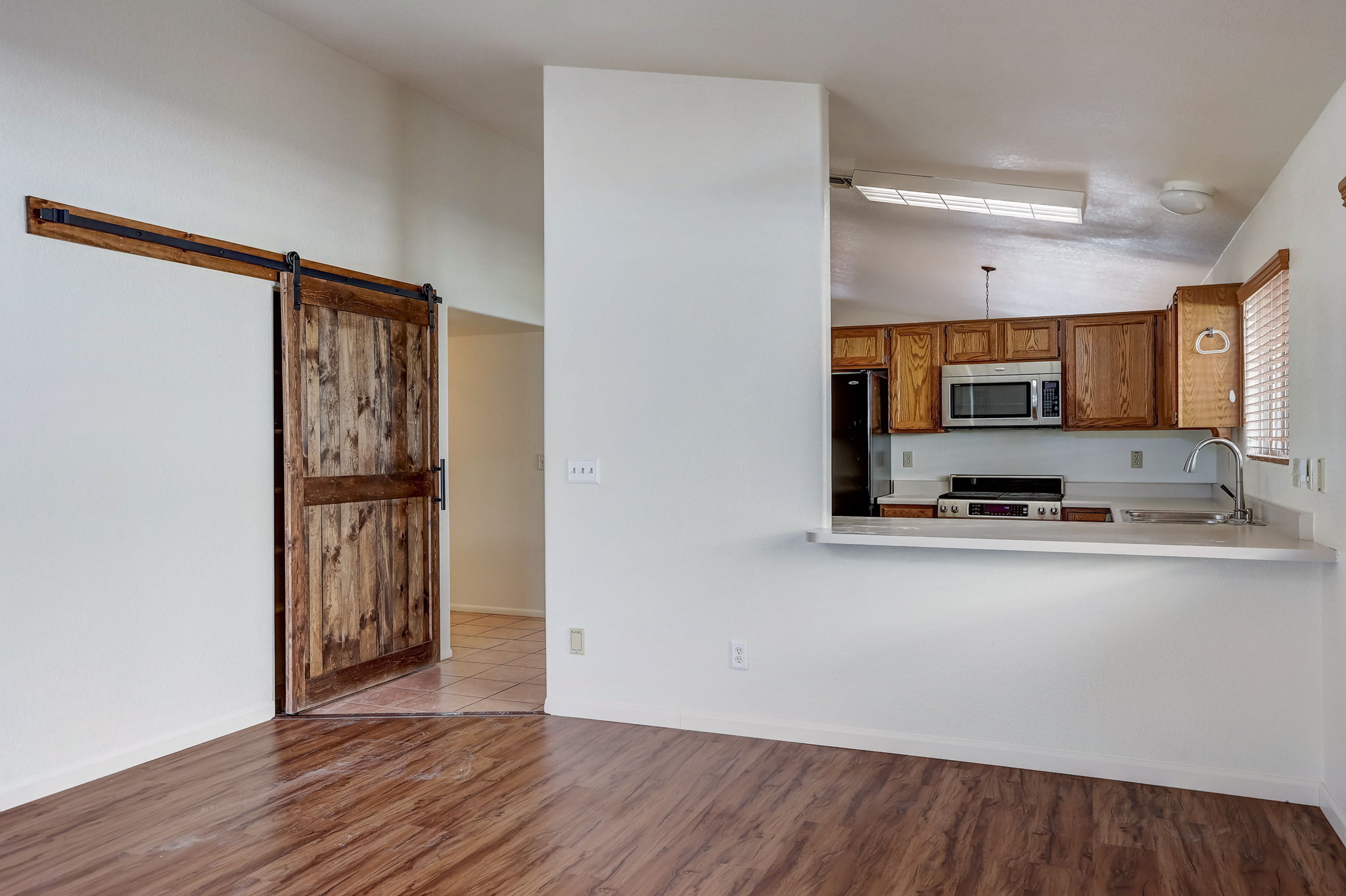 W Didion Dr-011