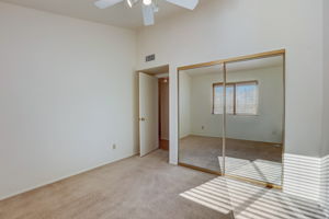 W Didion Dr-018