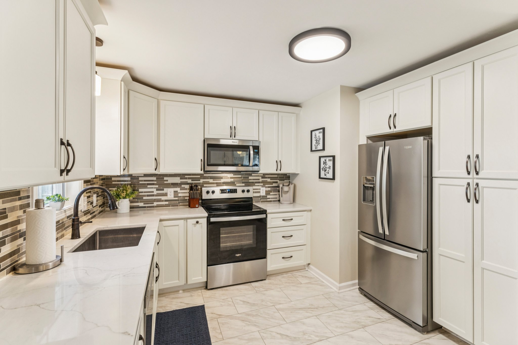 Castleton Dr-S1504-011.jpg