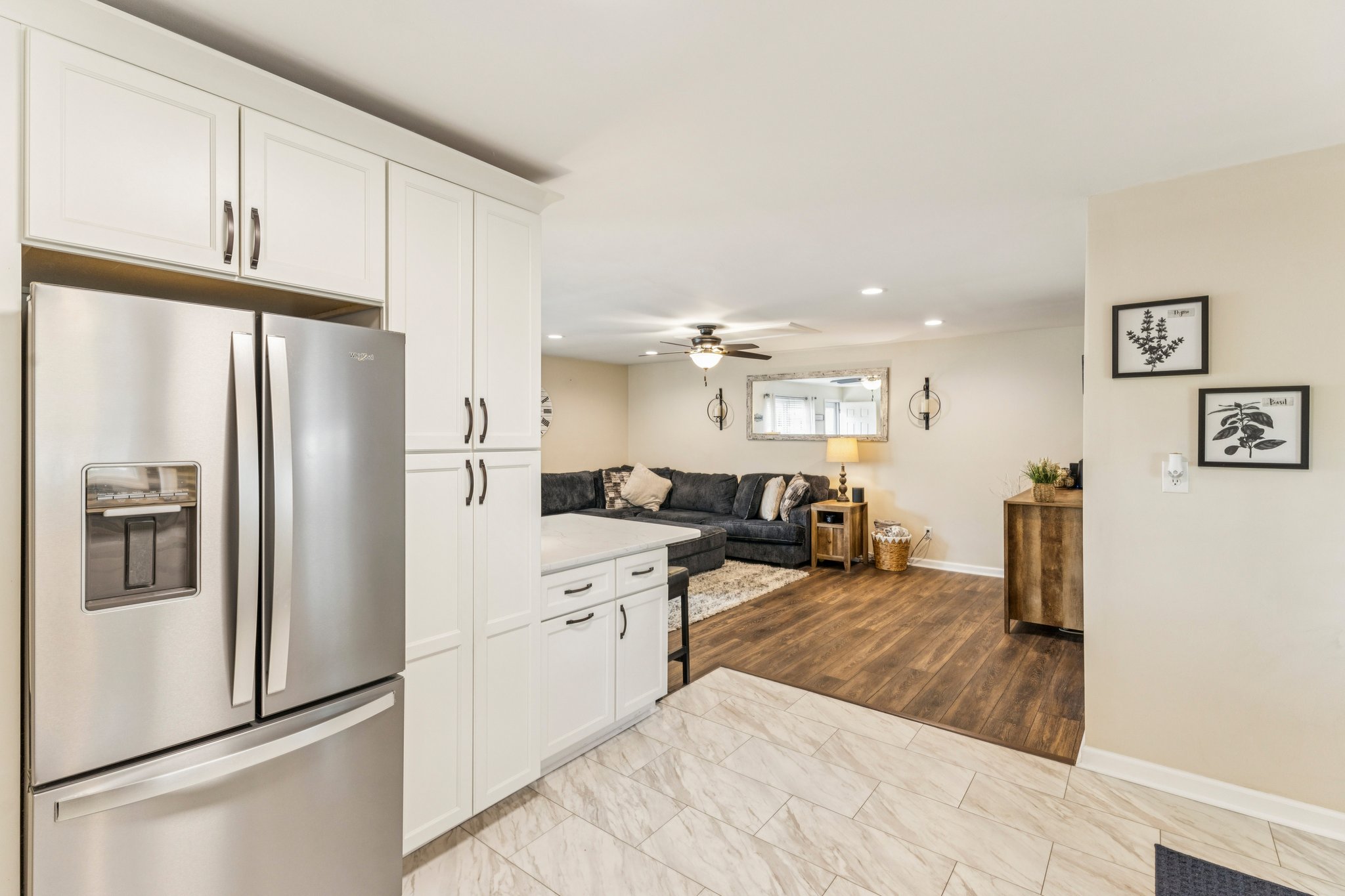 Castleton Dr-S1504-012.jpg