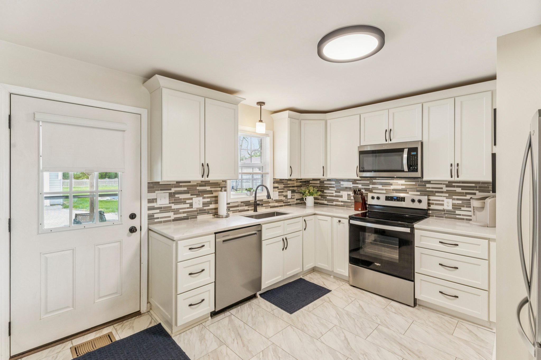 Castleton Dr-S1504-013.jpg