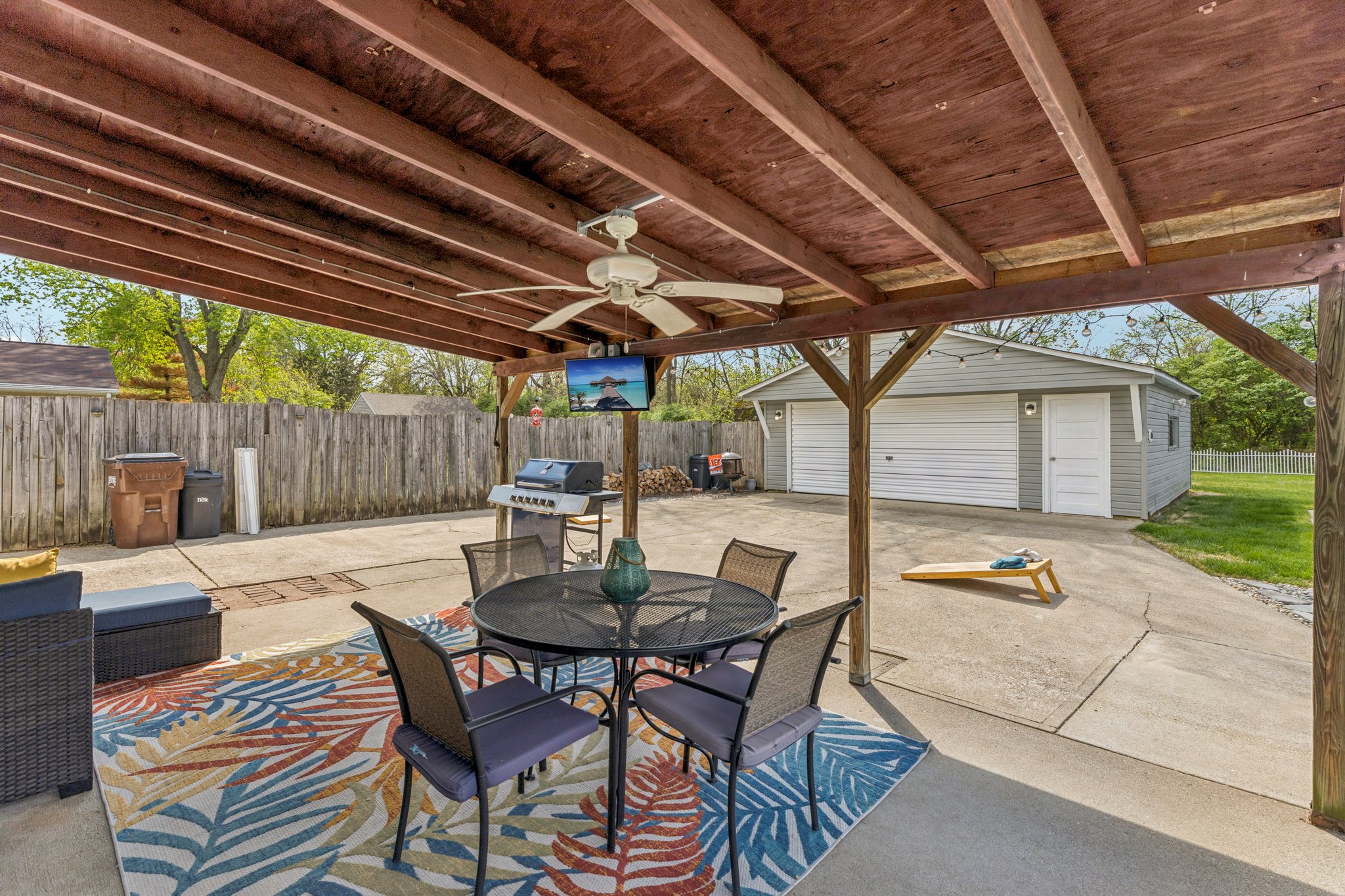 Castleton Dr-S1504-028.jpg