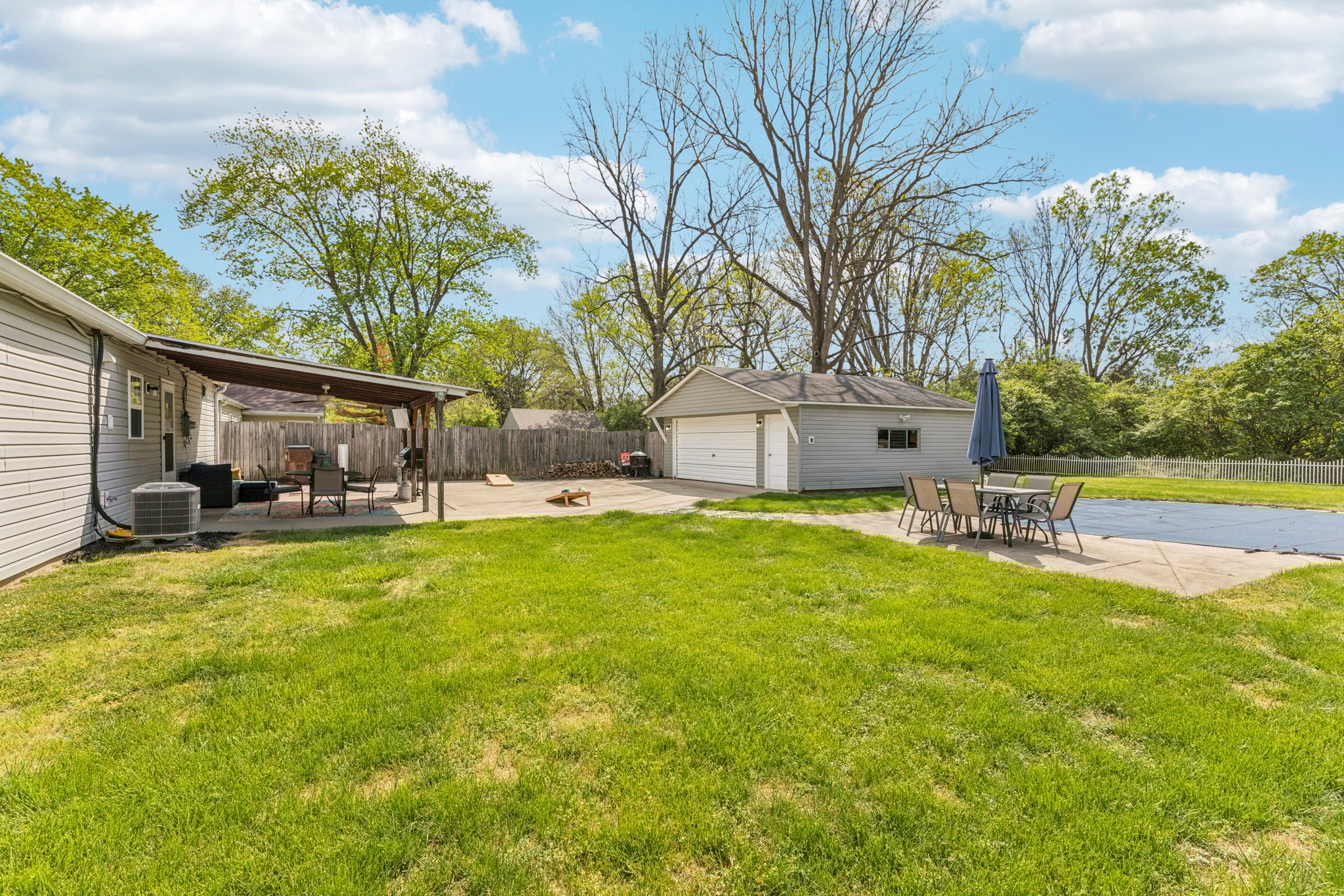 Castleton Dr-S1504-033.jpg