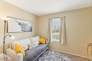 Castleton Dr-S1504-015.jpg