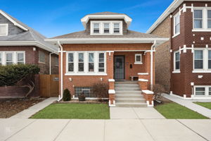 4934 S Karlov Ave, Chicago, IL 60632_001