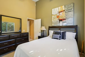 Wayne St-S1601-023.jpg