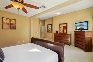 Wayne St-S1601-026.jpg