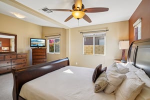 Wayne St-S1601-027.jpg