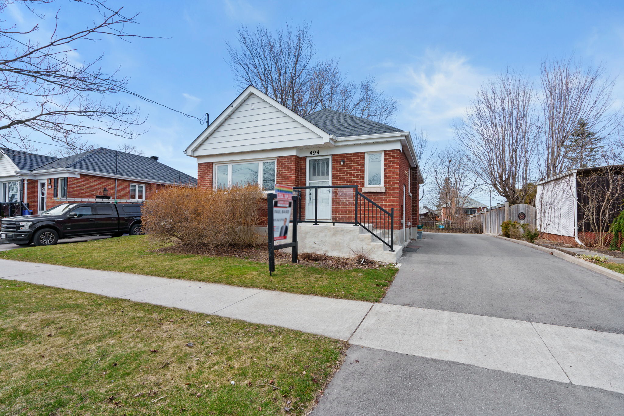 494 Adelaide Ave W, Oshawa, ON L1J 2S1 Reeltor Media