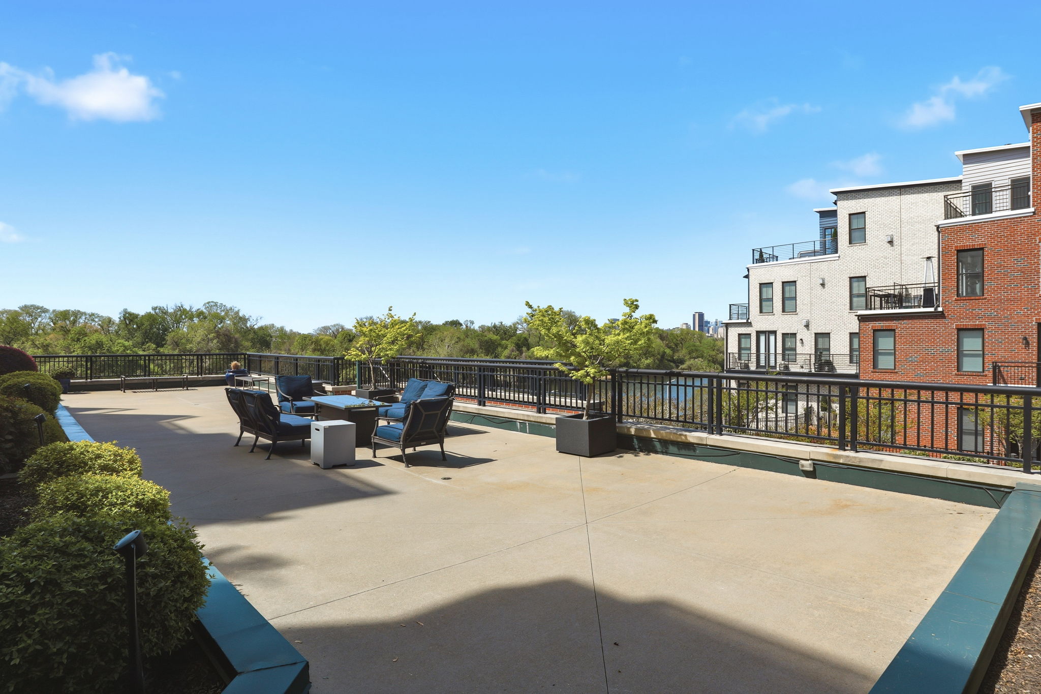 32-Community Terrace