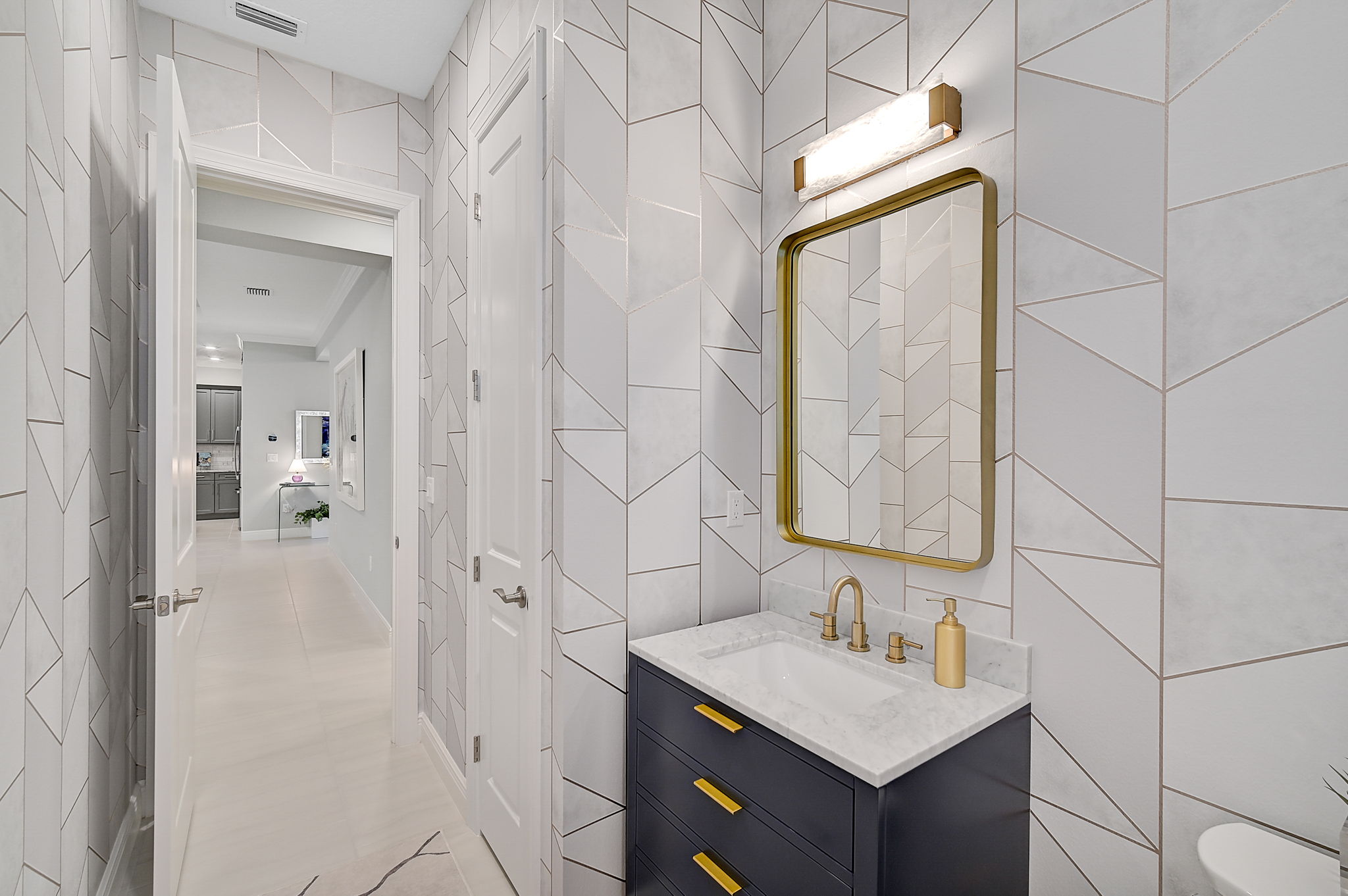 4940 Surfside Cir-12