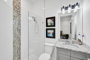 4940 Surfside Cir-15