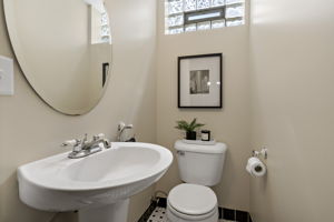  Photo 48