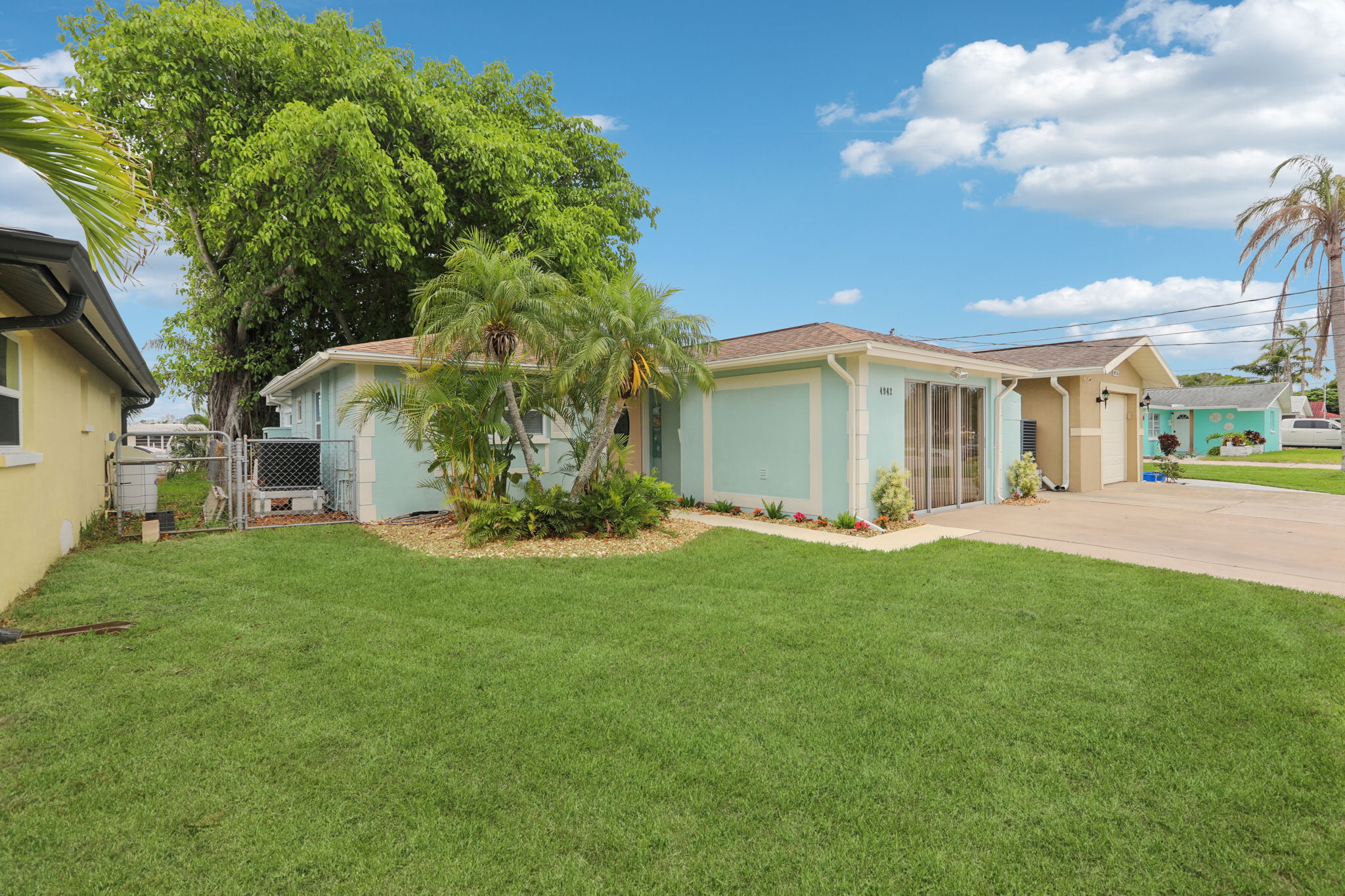 Blue Heron Dr-2305-004