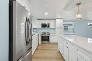 Blue Heron Dr-2305-012