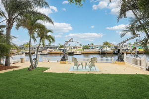 Blue Heron Dr-2305-035