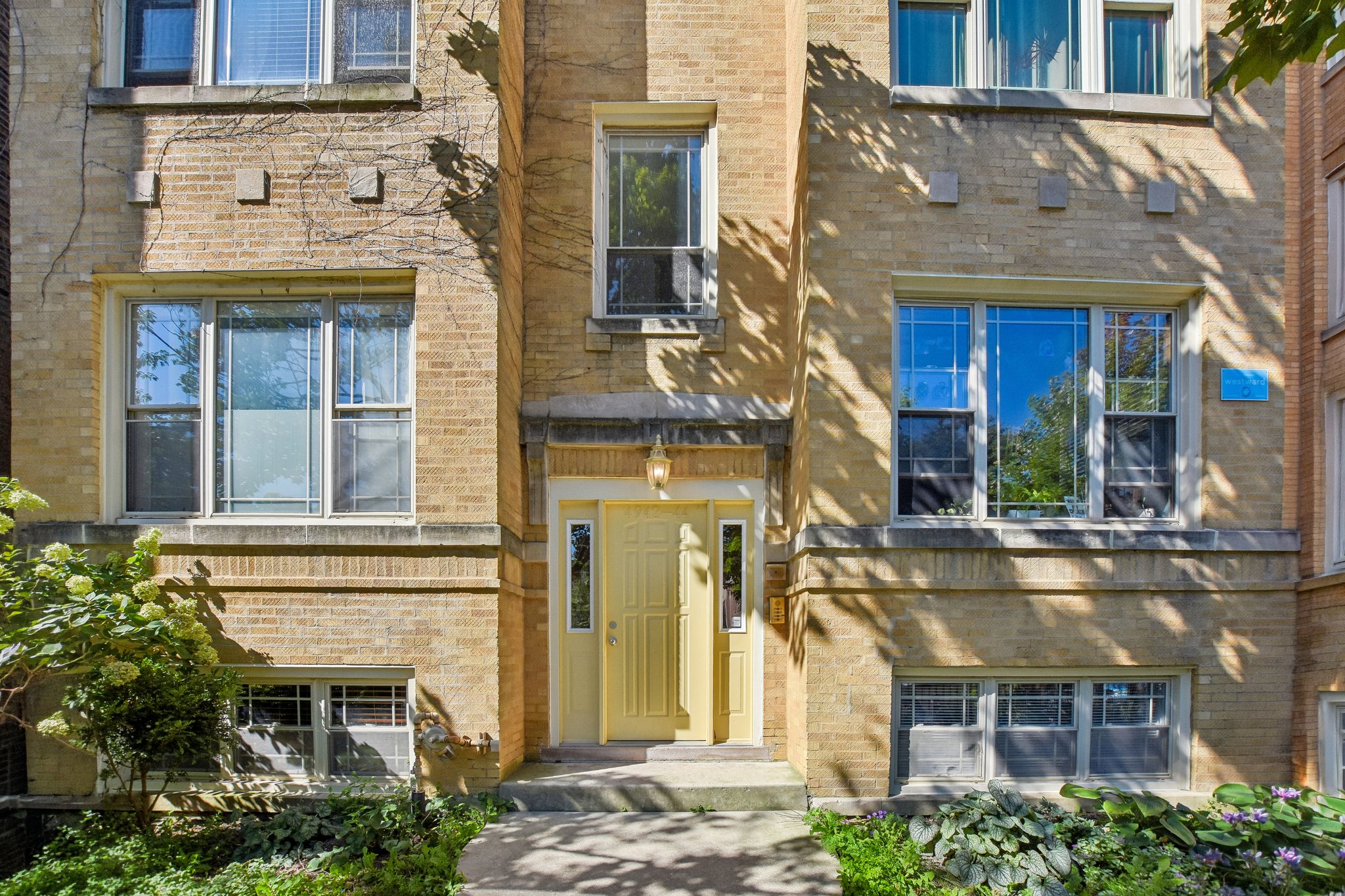 N Spaulding Ave-S3009-006.jpg