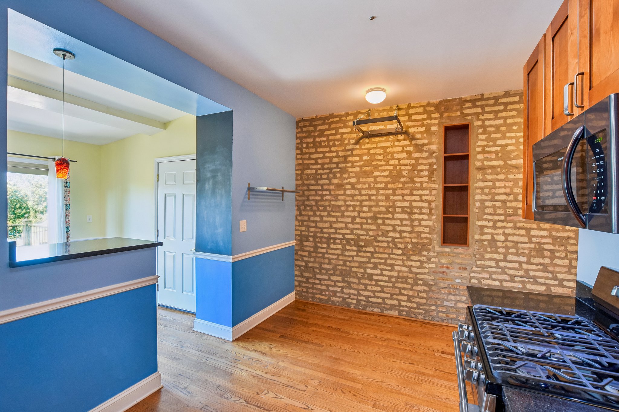 N Spaulding Ave-S3009-011.jpg