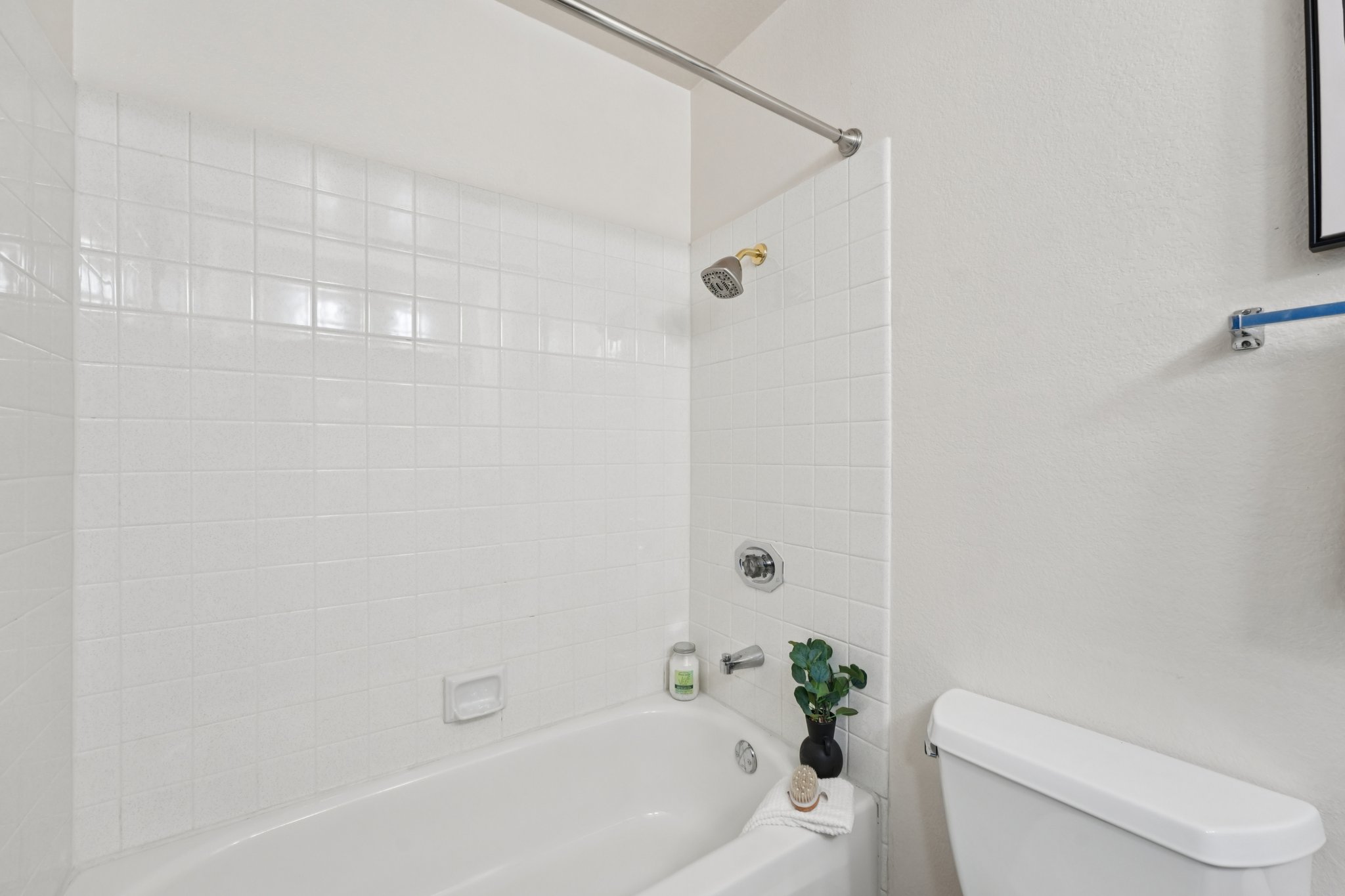 Rocklin Dr-S1311-032.jpg