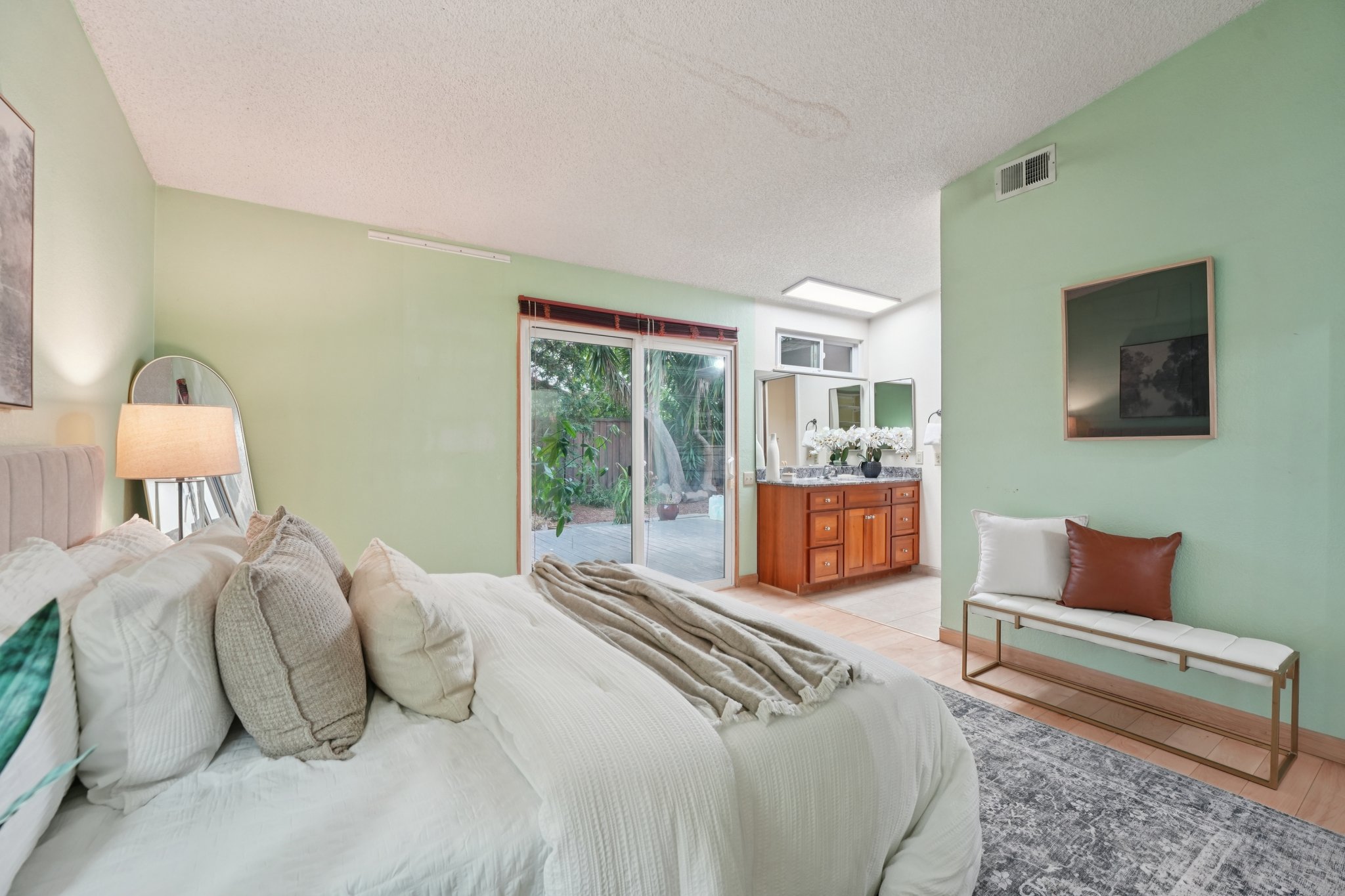 Rocklin Dr-S1311-041.jpg