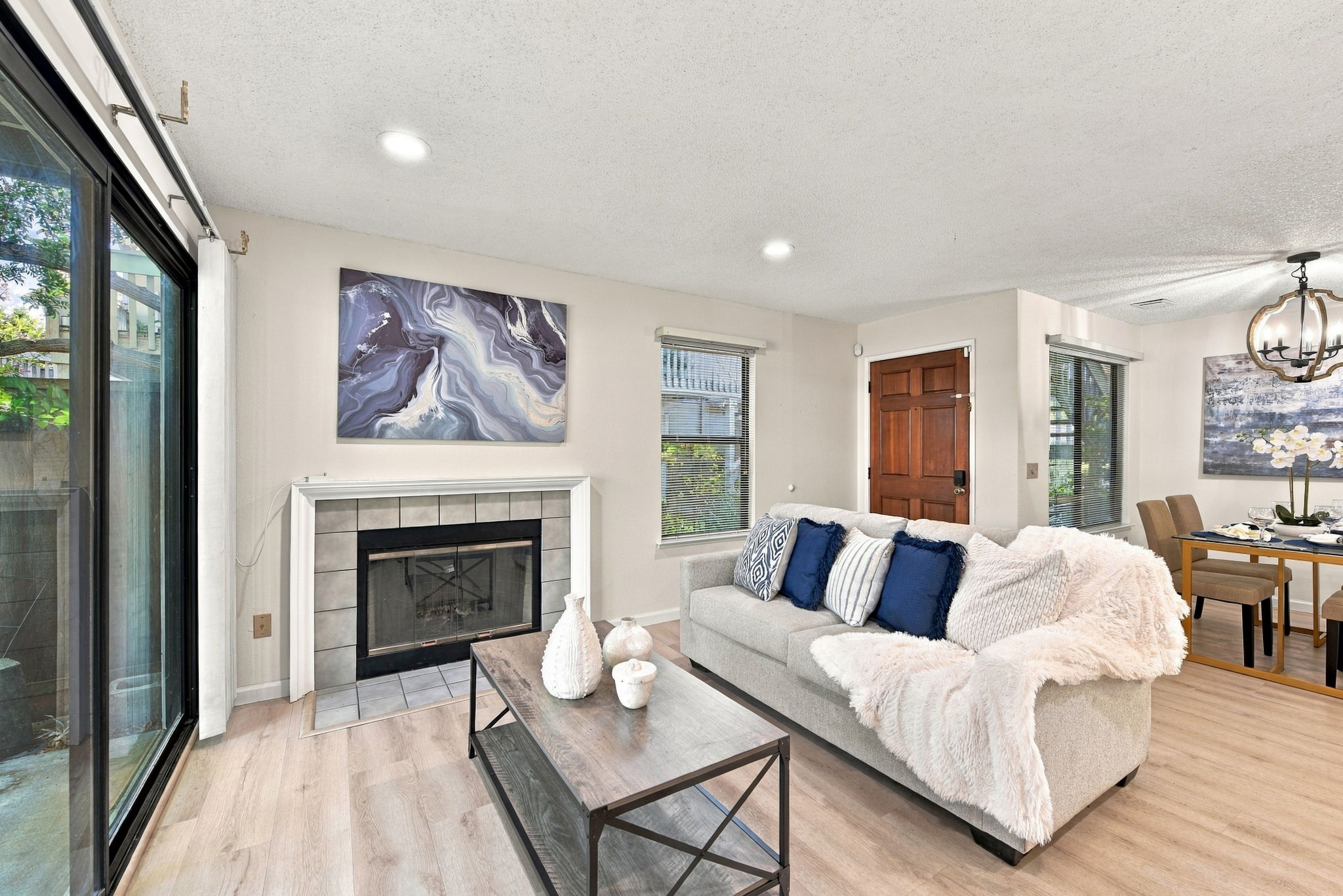 006_F8_4943 Conway Terrace