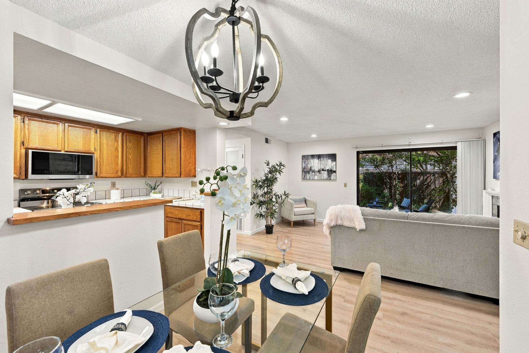 015_F8_4943 Conway Terrace