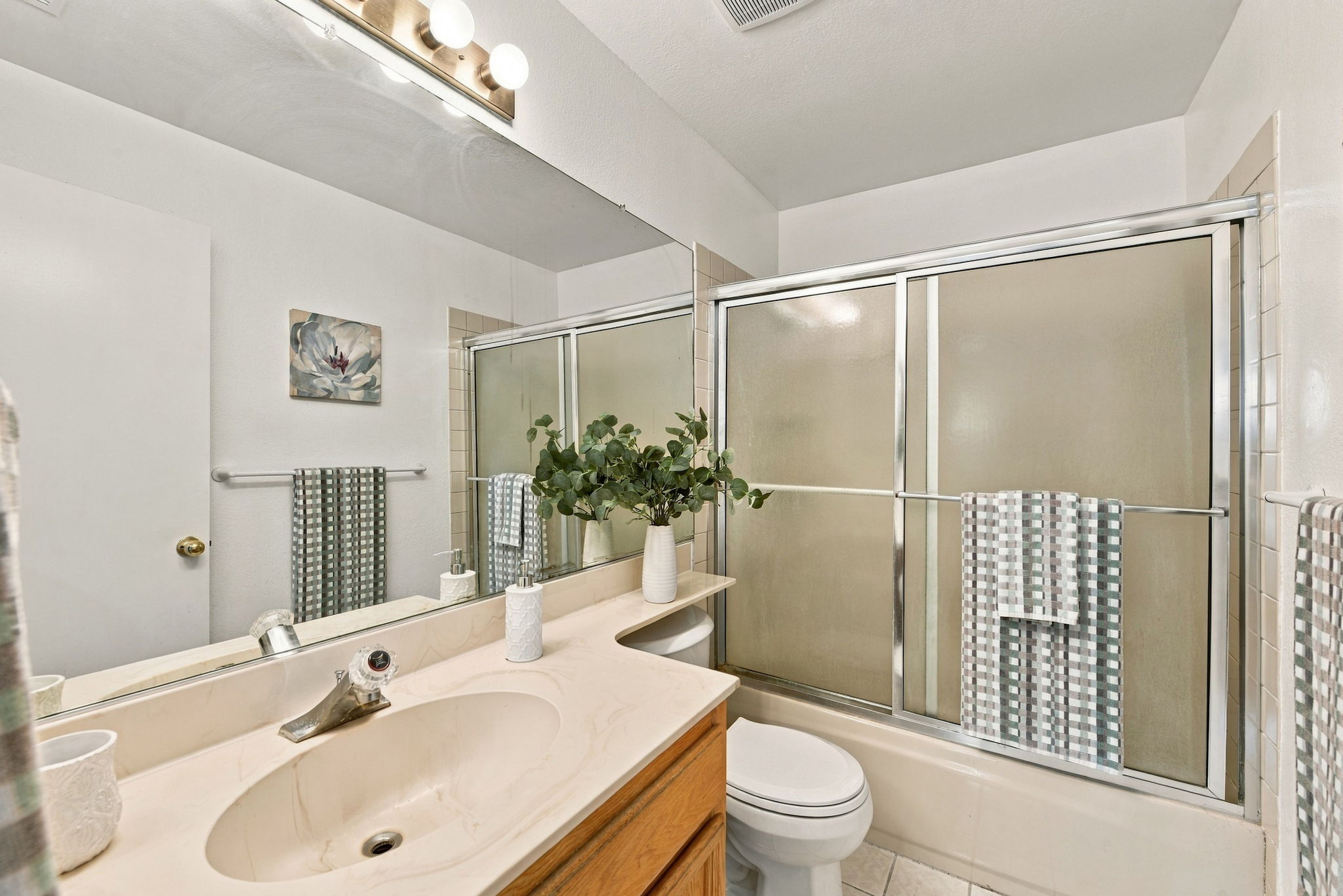 026_F8_4943 Conway Terrace