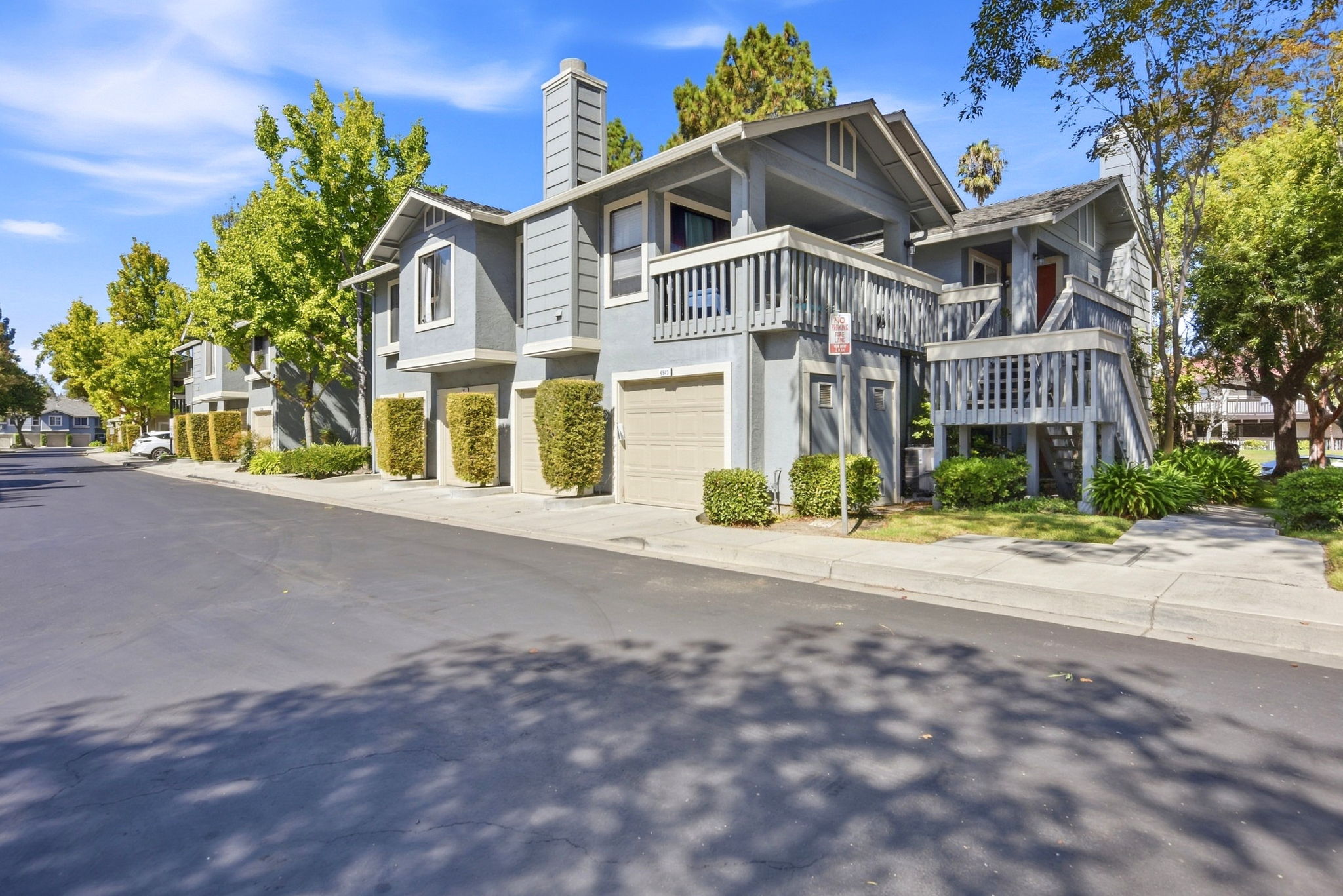 038_F8_4943 Conway Terrace