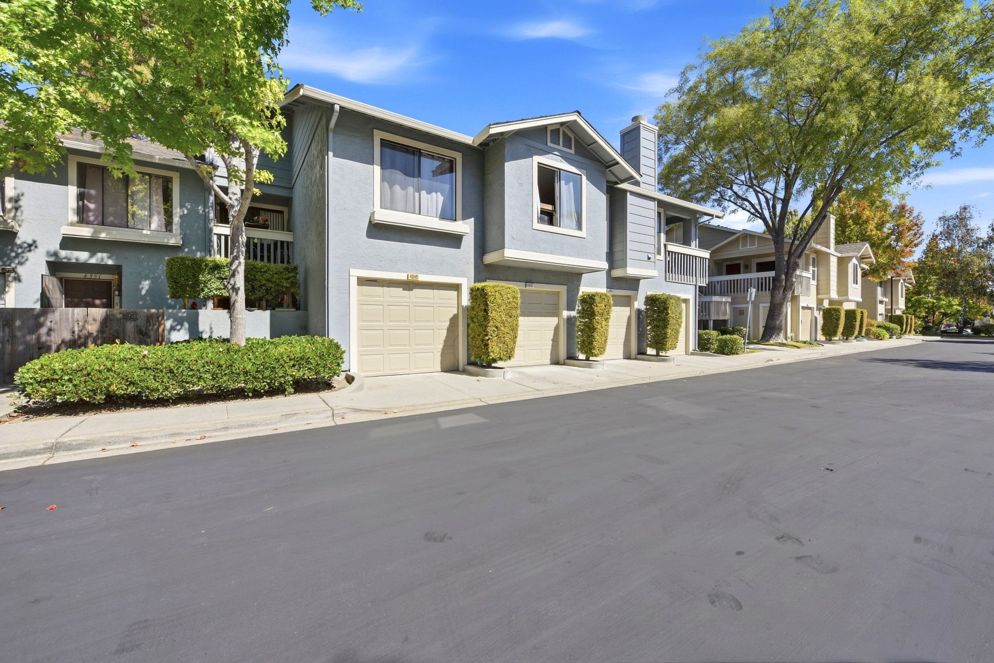 039_F8_4943 Conway Terrace