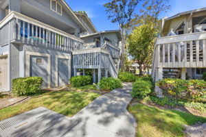 002_F8_4943 Conway Terrace