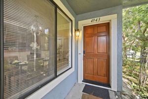 003_F8_4943 Conway Terrace