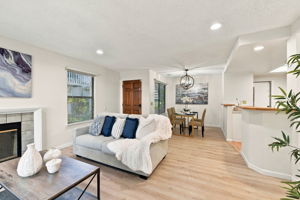 007_F8_4943 Conway Terrace